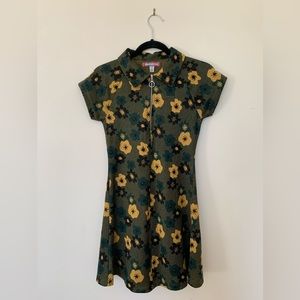 Urban Outfitters - flower printed dress - Size S